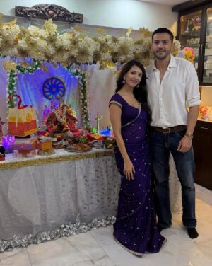 Nibeditaa Paal Instagram - First photo dump for Ganpati because I’m so overwhelmed!
Thanks you to everyone who made it Gannu couldn’t have been happier to see you all!
This is me personally telling each and every one of you how much I love you guys 😍♥️
Ganpati Bappa Morya!
Posting part 2 tomorrow 🤗
.
.
#ganpati #festival #friends #explore #love #gratitude