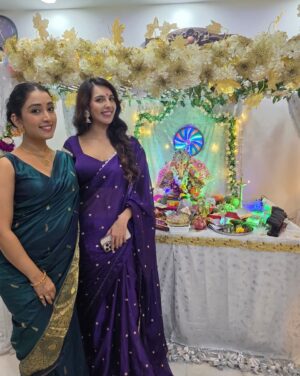 Nibeditaa Paal Instagram - First photo dump for Ganpati because I’m so overwhelmed!
Thanks you to everyone who made it Gannu couldn’t have been happier to see you all!
This is me personally telling each and every one of you how much I love you guys 😍♥️
Ganpati Bappa Morya!
Posting part 2 tomorrow 🤗
.
.
#ganpati #festival #friends #explore #love #gratitude