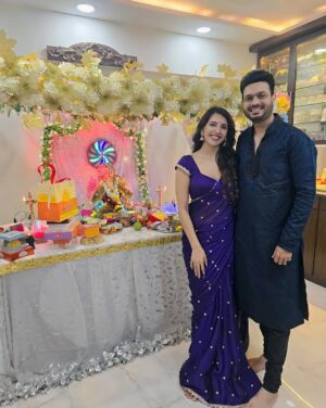 Nibeditaa Paal Instagram - First photo dump for Ganpati because I’m so overwhelmed!
Thanks you to everyone who made it Gannu couldn’t have been happier to see you all!
This is me personally telling each and every one of you how much I love you guys 😍♥️
Ganpati Bappa Morya!
Posting part 2 tomorrow 🤗
.
.
#ganpati #festival #friends #explore #love #gratitude