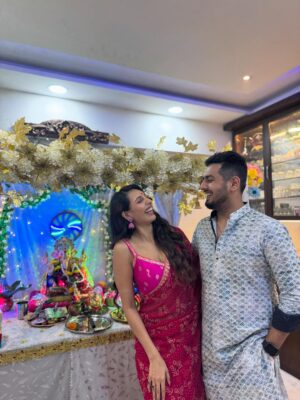 Nibeditaa Paal Instagram - Day 2! Miss you Bappa..agle varshi lavkar ya ♥️
.
.
.
#festive #ganpati #grateful #instagood