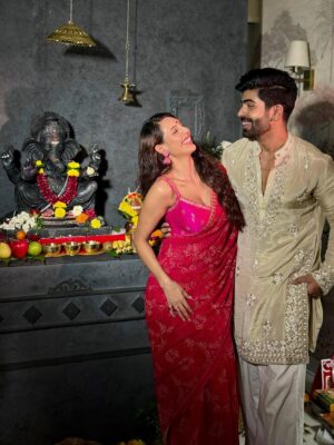 Nibeditaa Paal Instagram - Day 2! Miss you Bappa..agle varshi lavkar ya ♥️
.
.
.
#festive #ganpati #grateful #instagood