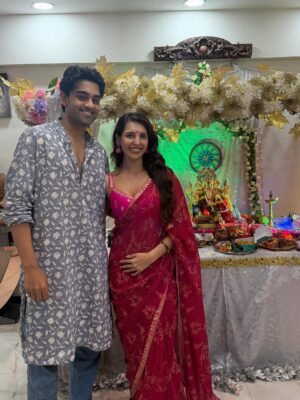 Nibeditaa Paal Instagram - Day 2! Miss you Bappa..agle varshi lavkar ya ♥️
.
.
.
#festive #ganpati #grateful #instagood