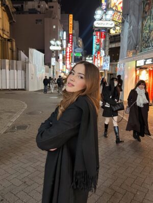 Nicole Parham Instagram - unreleased bits of me in Japan 🇯🇵🍣