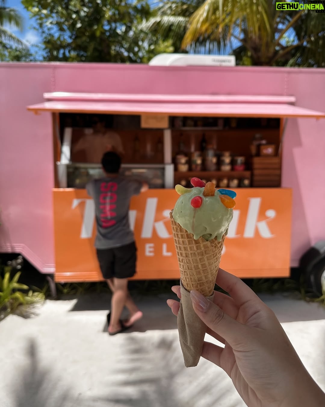 Nicole Parham - 7.1K Likes - cones & coconut trees 💖