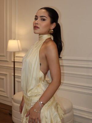 Nicole Parham Instagram - just a little dressed up.💛💛 #peppermayo @peppermayo