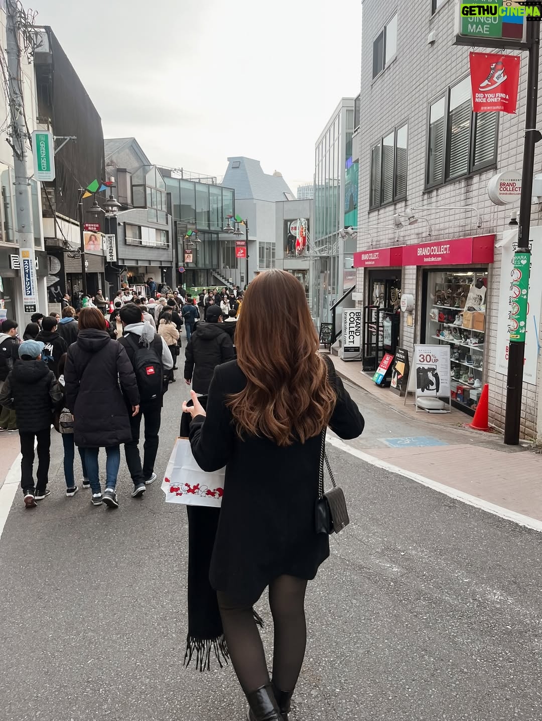 Nicole Parham - 5.5K Likes - unreleased bits of me in Japan 🇯🇵🍣