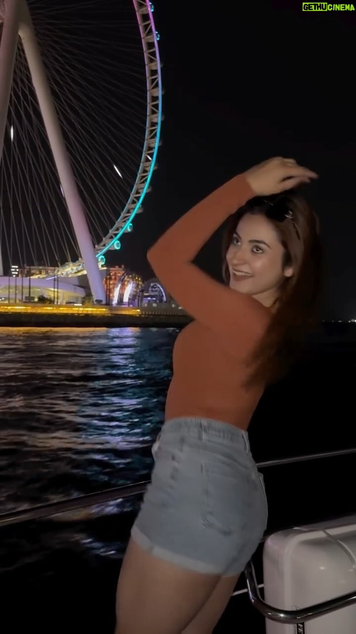 Nidhi Negi - 26.4K Likes - Vibing 😉🔥🤌🏻

#dubai🇦🇪 #marinadubai