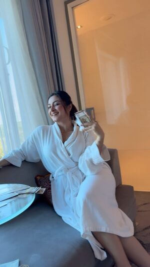 Nidhi Negi Instagram - 🤑💸😄🤌🏻