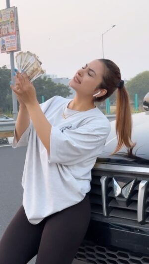 Nidhi Negi Instagram - 💸😂🤌🏻