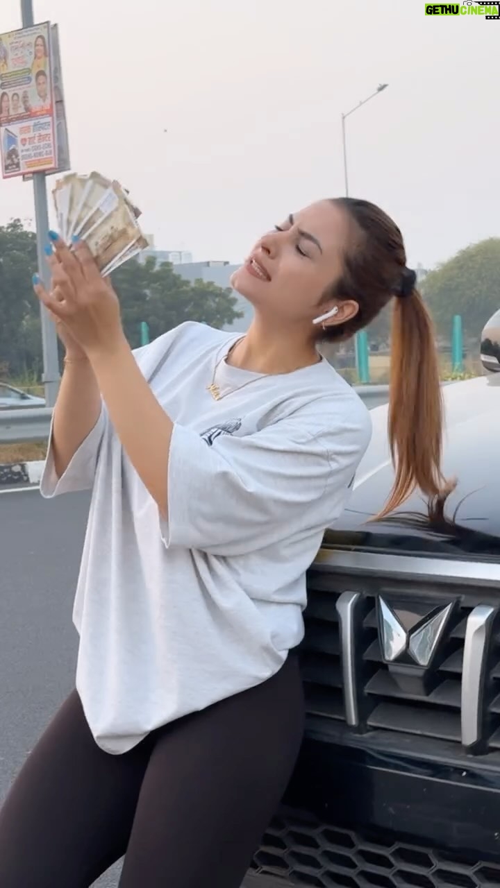 Nidhi Negi - 149.2K Likes - 💸😂🤌🏻