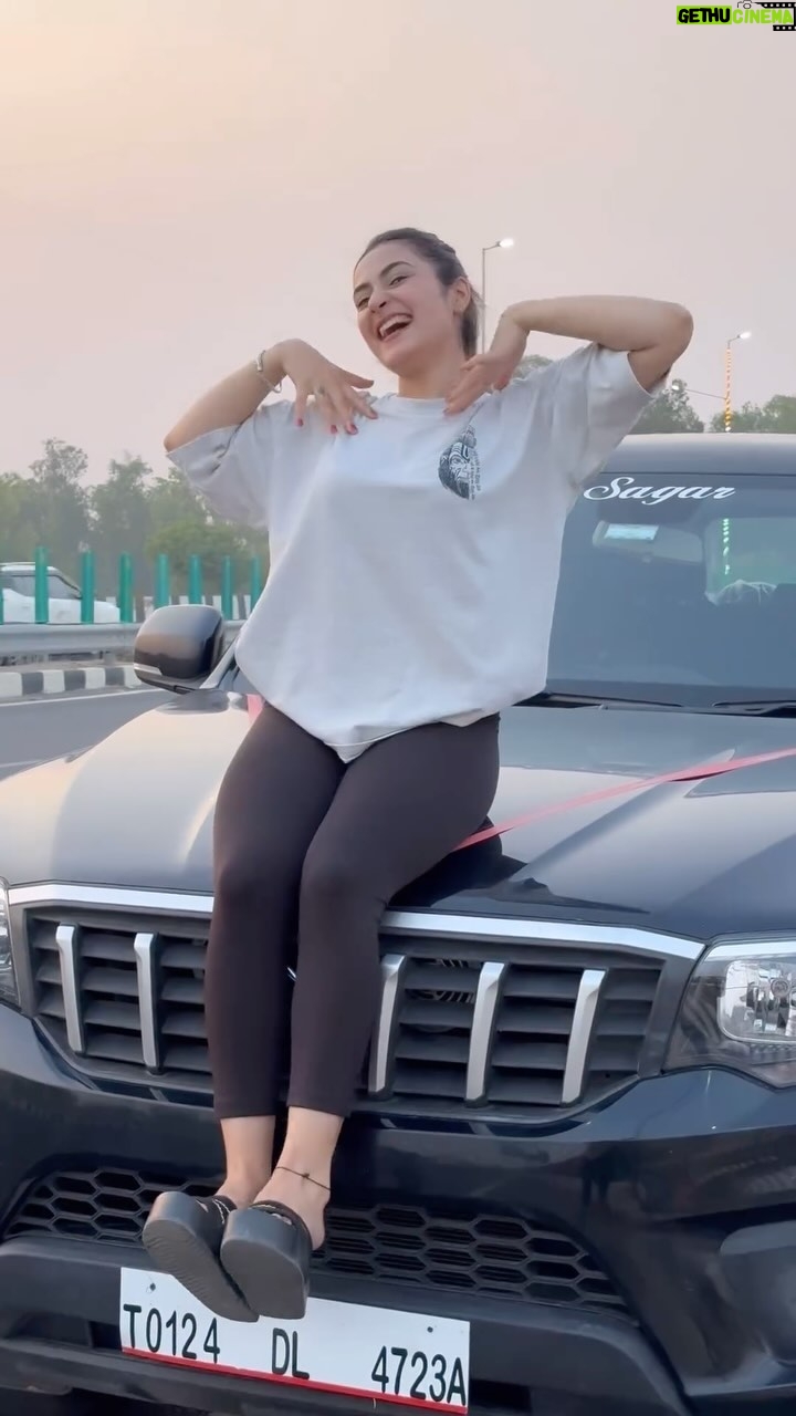 Nidhi Negi - 134.8K Likes - Chora na tane mere jesa milega 😉🤌🏻
