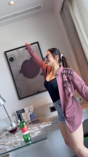 Nidhi Negi Instagram - 😂💸🤌🏻