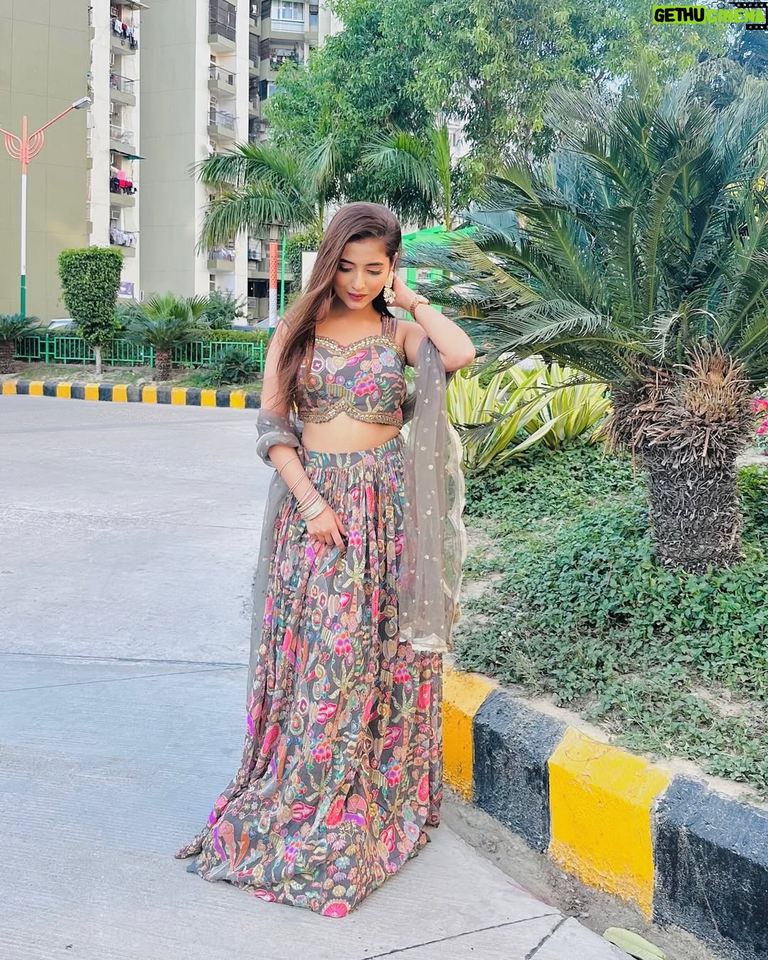 Nidhy Tiwari - 2.6K Likes - 🥀✨