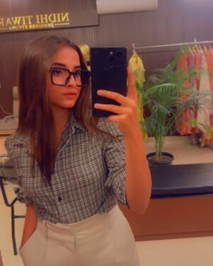 Nidhy Tiwari Instagram - be a better you, for you šāØ