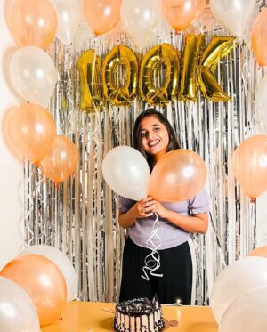 Nidhy Tiwari Instagram - 𝙸 𝚗𝚎𝚟𝚎𝚛 𝚝𝚑𝚘𝚞𝚐𝚑𝚝 𝙸 𝚌𝚘𝚞𝚕𝚍 𝚐𝚎𝚝 𝚝𝚑𝚒𝚜 𝚏𝚊𝚛 𝚘𝚗 𝙸𝚗𝚜𝚝𝚊𝚐𝚛𝚊𝚖😫❤️ 𝙸'𝚖 𝚜𝚘 𝚐𝚛𝚊𝚝𝚎𝚏𝚞𝚕 𝚏𝚘𝚛 𝚝𝚑𝚎 𝚕𝚘𝚟𝚎 & 𝚝𝚑𝚎 𝚋𝚕𝚎𝚜𝚜𝚒𝚗𝚐𝚜 𝙸'𝚟𝚎 𝚛𝚎𝚌𝚎𝚒𝚟𝚎𝚍 𝚏𝚛𝚘𝚖 𝚢𝚘𝚞 𝚐𝚞𝚢𝚜 🙏🏻❤️ 𝙷𝚘𝚗𝚎𝚜𝚝𝚕𝚢 𝚌𝚘𝚞𝚕𝚍 𝚗𝚘𝚝 𝚑𝚊𝚟𝚎 𝚊𝚜𝚔𝚎𝚍 𝚏𝚘𝚛 𝚊 𝚋𝚎𝚝𝚝𝚎𝚛 𝚋𝚕𝚎𝚜𝚜𝚒𝚗𝚐 𝚝𝚑𝚊𝚗 𝚊𝚕𝚕 𝚘𝚏 𝚢𝚘𝚞 🥺 𝙸 𝚑𝚘𝚙𝚎 𝙸 𝚌𝚊𝚗 𝚊𝚕𝚠𝚊𝚢𝚜 𝚕𝚒𝚟𝚎 𝚞𝚙 𝚝𝚘 𝚢𝚘𝚞𝚛 𝚎𝚡𝚙𝚎𝚌𝚝𝚊𝚝𝚒𝚘𝚗𝚜 & 𝚜𝚑𝚘𝚠 𝚖𝚢 𝚝𝚑𝚊𝚗𝚔𝚜 🙈❤️❤️𝚃𝚑𝚊𝚗𝚔 𝚢𝚘𝚞 𝚜𝚘 𝚖𝚞𝚌𝚑 𝚏𝚘𝚛 𝚜𝚞𝚙𝚙𝚘𝚛𝚝𝚒𝚗𝚐 𝚖𝚎 & 𝚖𝚢 𝚍𝚛𝚎𝚊𝚖𝚜 & 𝚏𝚘𝚛 𝚜𝚝𝚒𝚌𝚔𝚒𝚗𝚐 𝚠𝚒𝚝𝚑 𝚖𝚎 𝚊𝚝 𝚎𝚟𝚎𝚛𝚢 𝚜𝚝𝚎𝚙❤️🌸. 𝙸 𝚕𝚘𝚟𝚎 𝚎𝚟𝚎𝚛𝚢𝚘𝚗𝚎 𝚘𝚏 𝚢𝚘𝚞 𝚜𝚘 𝚖𝚞𝚌𝚑..❤️❤️
#𝟷𝟶𝟶𝙺 𝚂𝚝𝚛𝚘𝚗𝚐 𝙸𝚗𝚜𝚝𝚊 𝙵𝚊𝚖𝚒𝚕𝚢 ❤️🔥