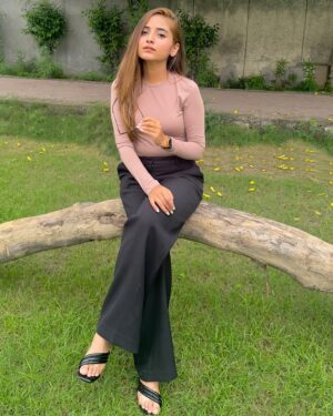 Nidhy Tiwari Instagram -