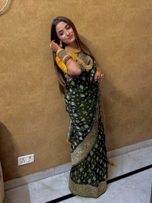 Nidhy Tiwari Instagram - Rooted in rituals 💚 #Teej ✨