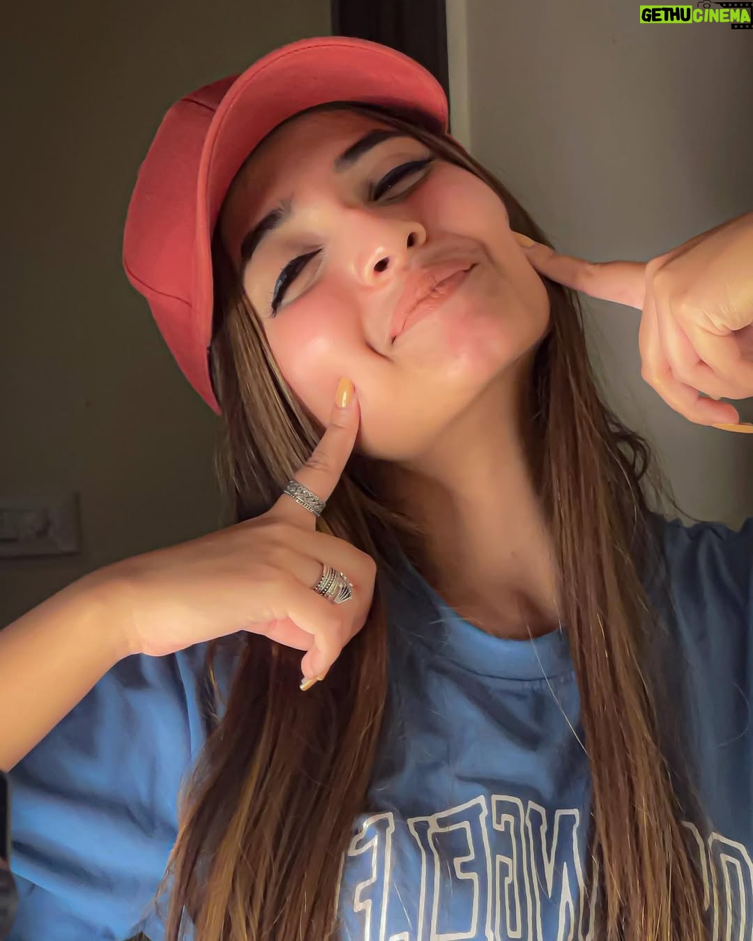 Nidhy Tiwari - 7.5K Likes - ᴍᴏʀᴇ ᴏғ ᴍᴇ 🙈♥️