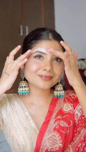 Niharika Jain Instagram - Gopi Dots Hack 🤭
#gopi #krishna #janamashtami #radharani #hack #viral #reelsinstagram #trending