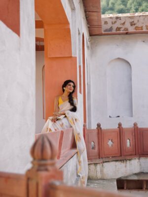 Niharika Jain Instagram - Just say one word 🥹❤️
📍 @rambiharipalace
#niharikajain
