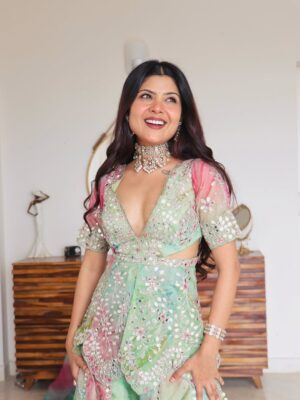 Niharika Jain Instagram - Favourite time of the year is here! Are you ready for the OG #TyohaarAayeHain series? 🥹❤️
Outfit - @labelasthachhabra (sourced via @verve.communications )
Jewelry - @chinar_jewels
#niharikajain #festive #festivefashion