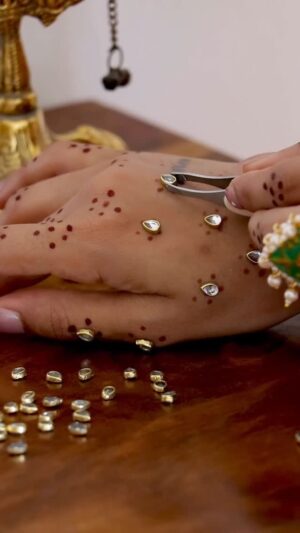 Niharika Jain Instagram - Sparkling festivity with Mirror Mehandi! 💫
Ring - @shopdumroo
Kundan not rhinestone! so luxe, so new. Keep watching to revel in the shine! ✨
#MirrorHenna #FestiveMehendi #ViralMehendi #MirrorMehendi #KundanHenna #DIYMehendi #FestiveHenna #ModernMehendi #MehendiTrend #ViralMehendi #FestivalBeauty #HennaMagic #WeddingHenna #RhinestoneMehendi #reels #hacks #viral #reelsindia #hack #mehendi #SparkleMehendi #KundanMehandi #HennaHack #niharikajain