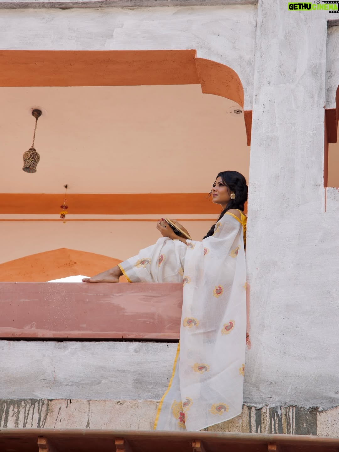 Niharika Jain - 21.6K Likes - Just say one word 🥹❤️

📍 @rambiharipalace 

#niharikajain