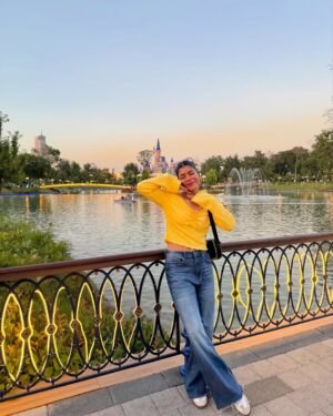Nikhat Zareen Instagram - Smiling through life like it’s my superpower 💫💛