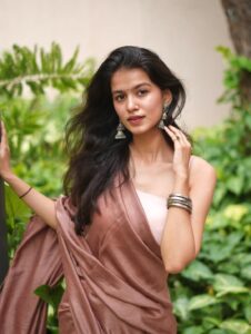 Actress Niki Lalwani HD Photos and Wallpapers September 2025