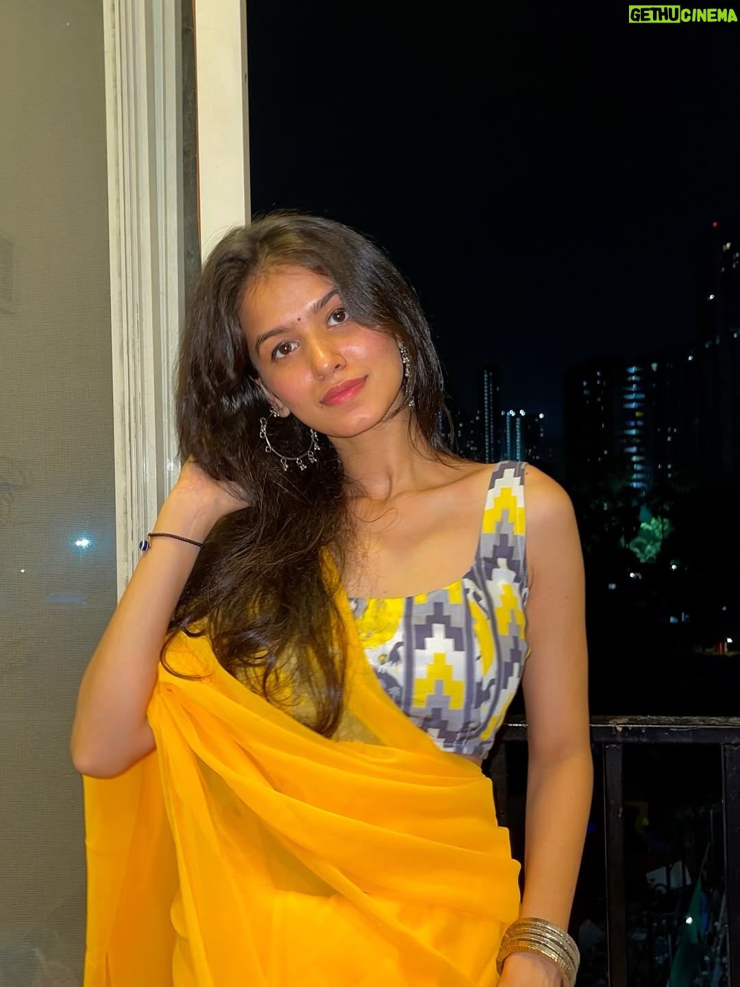 Niki Lalwani - 23.5K Likes - Banke titli dil uda💛
.
#nikilalwani #photo #ootd #explore #fashionblogger #picoftheday