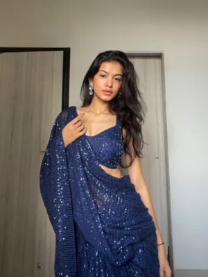 Niki Lalwani Instagram - 🦋
.
#nikilalwani #photo #ootd #explore #fashionblogger #picoftheday