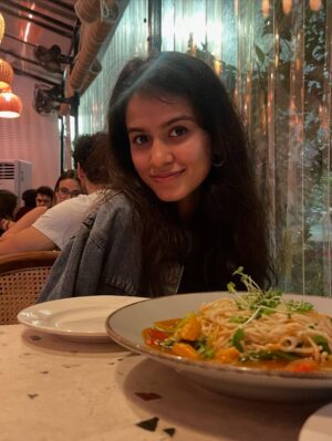 Niki Lalwani Instagram - 🤍🦢
#nikilalwani #photo #ootd #explore #fashionblogger #picoftheday