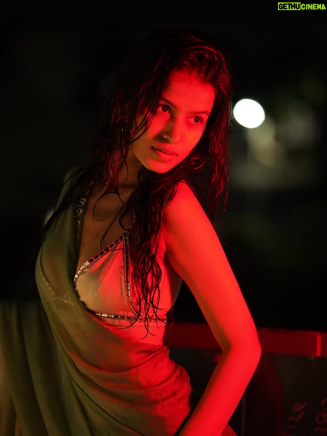 Niki Lalwani - 45.3K Likes - ☔️
.
📸 - @jst_dslr_thingz 
.
#nikilalwani #photo #ootd #explore #picoftheday
