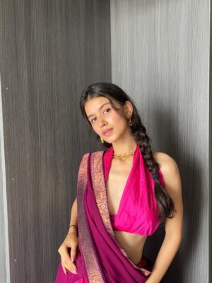 Niki Lalwani Instagram - 💞
.
#nikilalwani #photo #ootd #explore #fashionblogger #picoftheday
