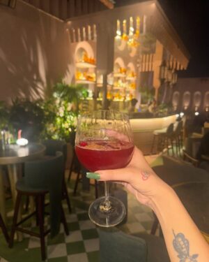 Nikita Bhamidipati Instagram - 𝓢𝓸𝓻𝓻𝔂 𝓯𝓸𝓻 𝓪𝓵𝔀𝓪𝔂𝓼 𝓫𝓮𝓲𝓷𝓰 𝓯𝓾𝓷𝓷𝔂, 𝓹𝓻𝓮𝓽𝓽𝔂 & 𝓻𝓲𝓰𝓱𝓽…𝓲𝓭𝓴 𝔀𝓱𝓪𝓽’𝓼 𝔀𝓻𝓸𝓷𝓰 𝔀𝓲𝓽𝓱 𝓶𝓮 𐙚⋆°。⋆♡