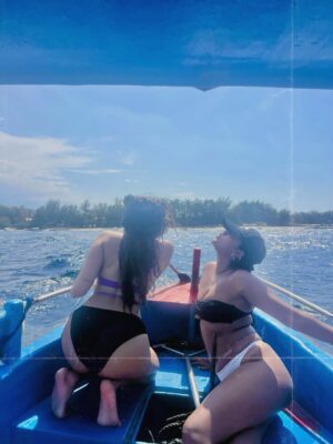 Nikita Bhamidipati Instagram - 𝓢𝓪𝓿𝓮𝓭 𝓽𝓱𝓲𝓼 𝓸𝓷𝓮 𝓯𝓸𝓻 𝔂𝓸𝓾 🐚🌺🌴💌🐢