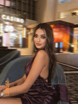 Nikita Bhamidipati Instagram - 𝒫𝒶𝓈 𝒻𝓇𝒶𝑔𝒾𝓁𝑒, 𝒿𝓊𝓈𝓉𝑒 𝒻𝒶𝓉𝒶𝓁𝑒. ༺🖤༻