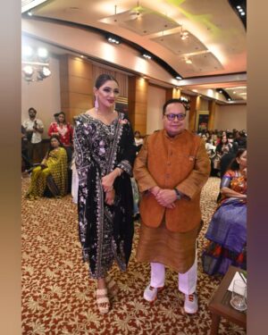 Nikita Ghag Instagram - Honoured to meet Shri Vijay Darda Ji, Chairman of Lokmat Group and respected leader of Indian National Congress. 🙏🏻
A true inspiration who represented Maharashtra in Rajya Sabha for 3 consecutive terms (1998–2016).
Thank you for your blessings and good wishes, sir. 🌸✨
#VijayDarda #LokmatGroup #Inspiration #IndianPolitics #CongressLeader #RajyaSabha #Maharashtra #Leadership #Blessings #Gratitude #IndianNationalCongress #PoliticalLeaders #Respect