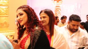 Nikita Ghag Instagram - ✨ A night filled with devotion, grace & celebration at Andheri Cha Raja 🙏🌸
The divine vibes, the beautiful pandal, and the festive spirit made it truly magical!
Thank you @andhericharajatm for the warm welcome 💛✨
#AndheriChaRaja #Ganpati2025 #GaneshUtsav #GaneshChaturthi #GanpatiCelebration #GanpatiBappaMorya #FestiveVibes #MumbaiGanpati #DevotionAndTradition #CulturalVibes #GaneshMahotsav #BlessingsOfBappa