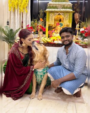 Nikita Ghag Instagram - Festivals become even more special when celebrated with your best friend by your side 💫🙏
Here’s to creating memories, sharing laughter, and spreading festive cheer together! ❤️✨"
#FestiveVibes #BestFriendGoals #FriendshipForever #GanpatiCelebration #GoldenMoments #Togetherness #FestiveFeels #CelebratingFriendship #Ganpati2025 #BondBeyondWords