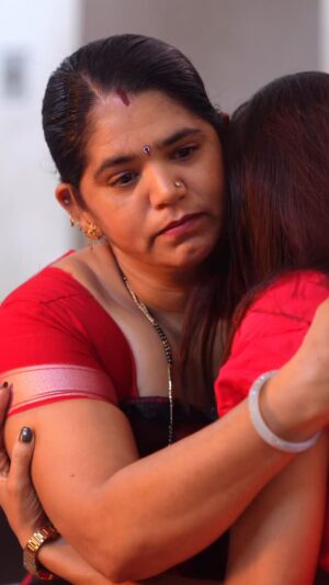 Nikita Kumawat Instagram - Bachha 2 Mahine Ka Ho, Ya 20 Saal Ka 😊
Bin Kahe Maa, Kese Jan Leti Hai Ki,
Uska Bachha Taklif Main Hai 🥺❤️
#nikksfamily #reels #maa #broken #mumma