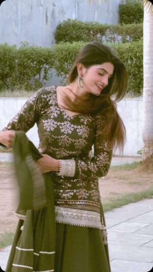 Nikita Kumawat Instagram - Haayee Garmi Se Bura Haal 🥵
Outfit By :~ @dusky_threads ♥️
#nikksfamily #reels #slowmo