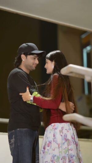 Nikita Kumawat Instagram - Pehli Mulakat Hamesha Yaad Reh Jati Haii ❤️
#niksh @shrikkrish
#nikksfamily #reels #couple