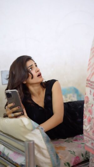 Nikita Kumawat Instagram - Girl’s Biggest Fear 😂
#nikksfamily #reels