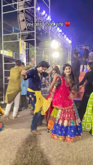 Nikita Kumawat Instagram - Oye Garba Partner Tu Ready Che Ne ?? 💖
Beautiful Oufit By :~ @nikkkscouture 🌸
#niksh @shrikkrish
📍 @radheraas
#nikksfamily #reels #garba #navratri #garbapartner