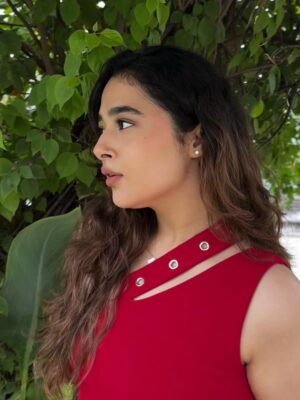 Nikita Lakhwani Instagram - Bhai bandhi kitna baat karti hai bandh hi nahi hoti