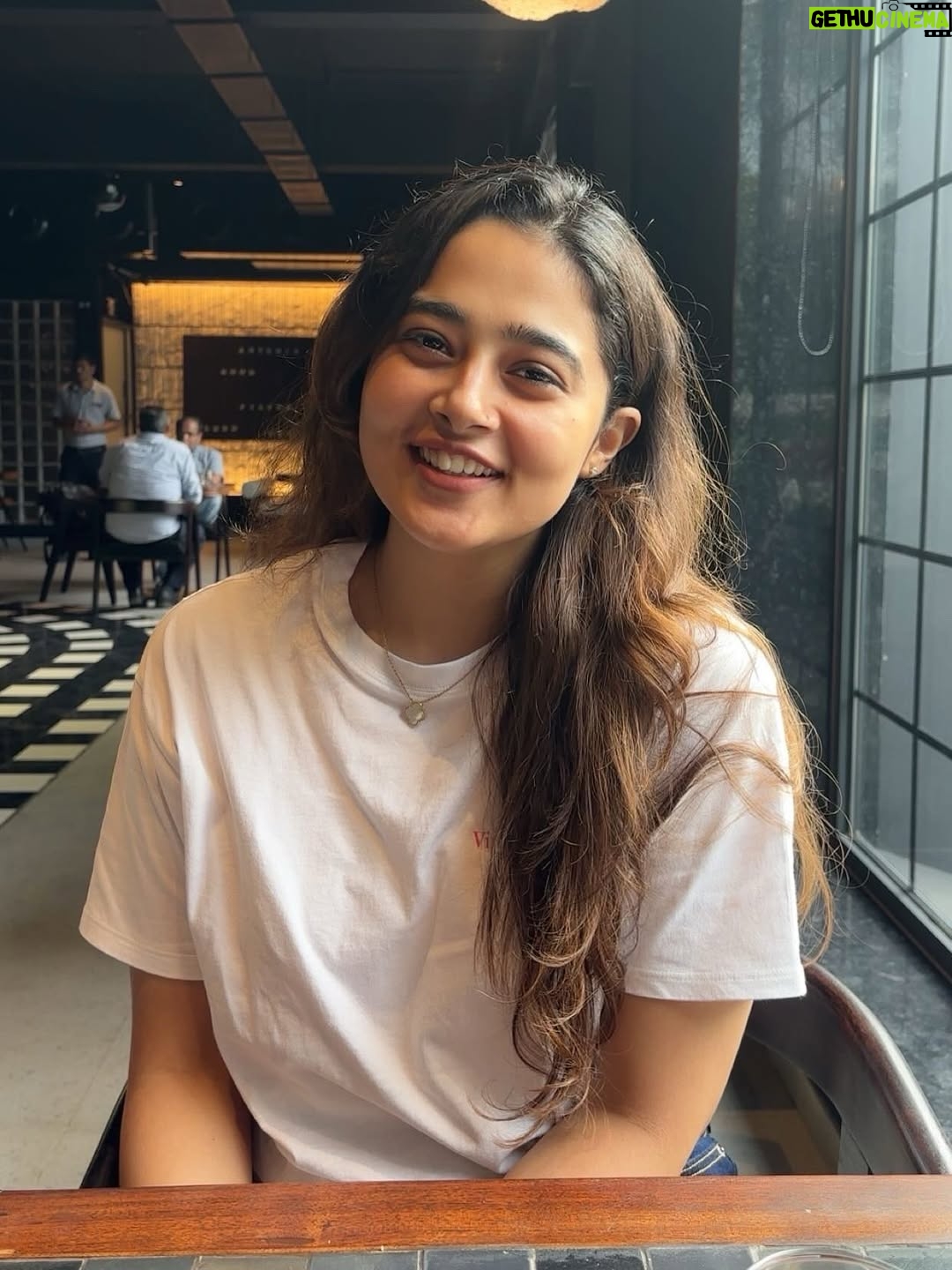 Nikita Lakhwani - 4.3K Likes - 🥸