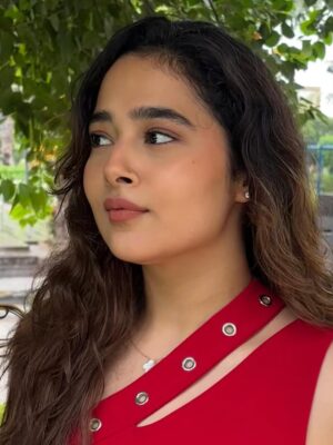 Nikita Lakhwani Instagram - Bhai bandhi kitna baat karti hai bandh hi nahi hoti