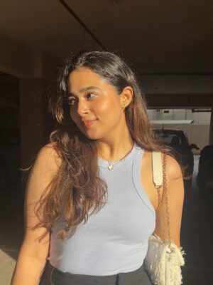 Nikita Lakhwani Instagram - Jaha dhup aa jaye waha khadi ho jati hai 🥰