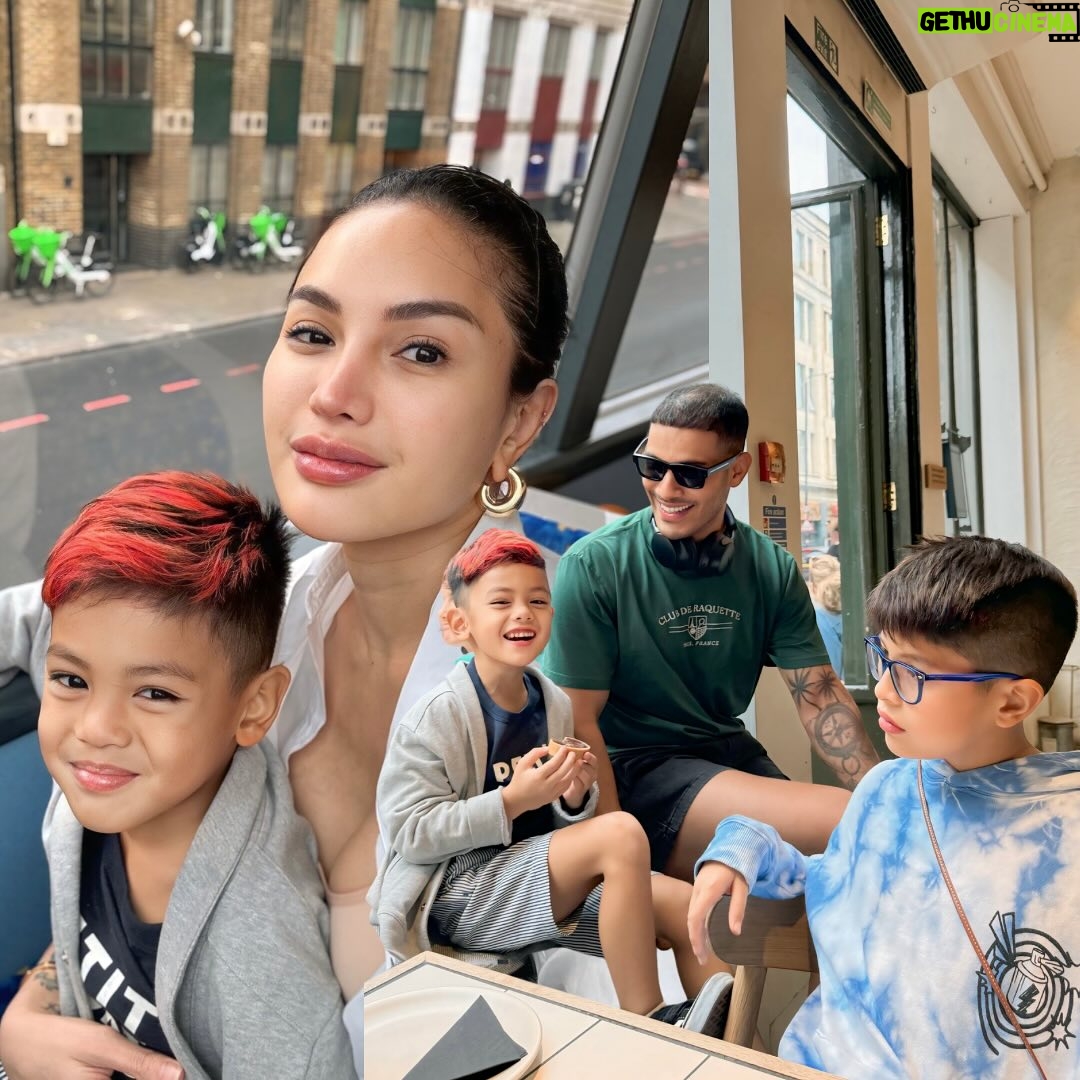 Nikita Mirzani - 0.9 Million Likes - Strolling around london ✨